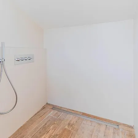 Natural Chic - 15 Min Dall'arena & Garage Apartamento